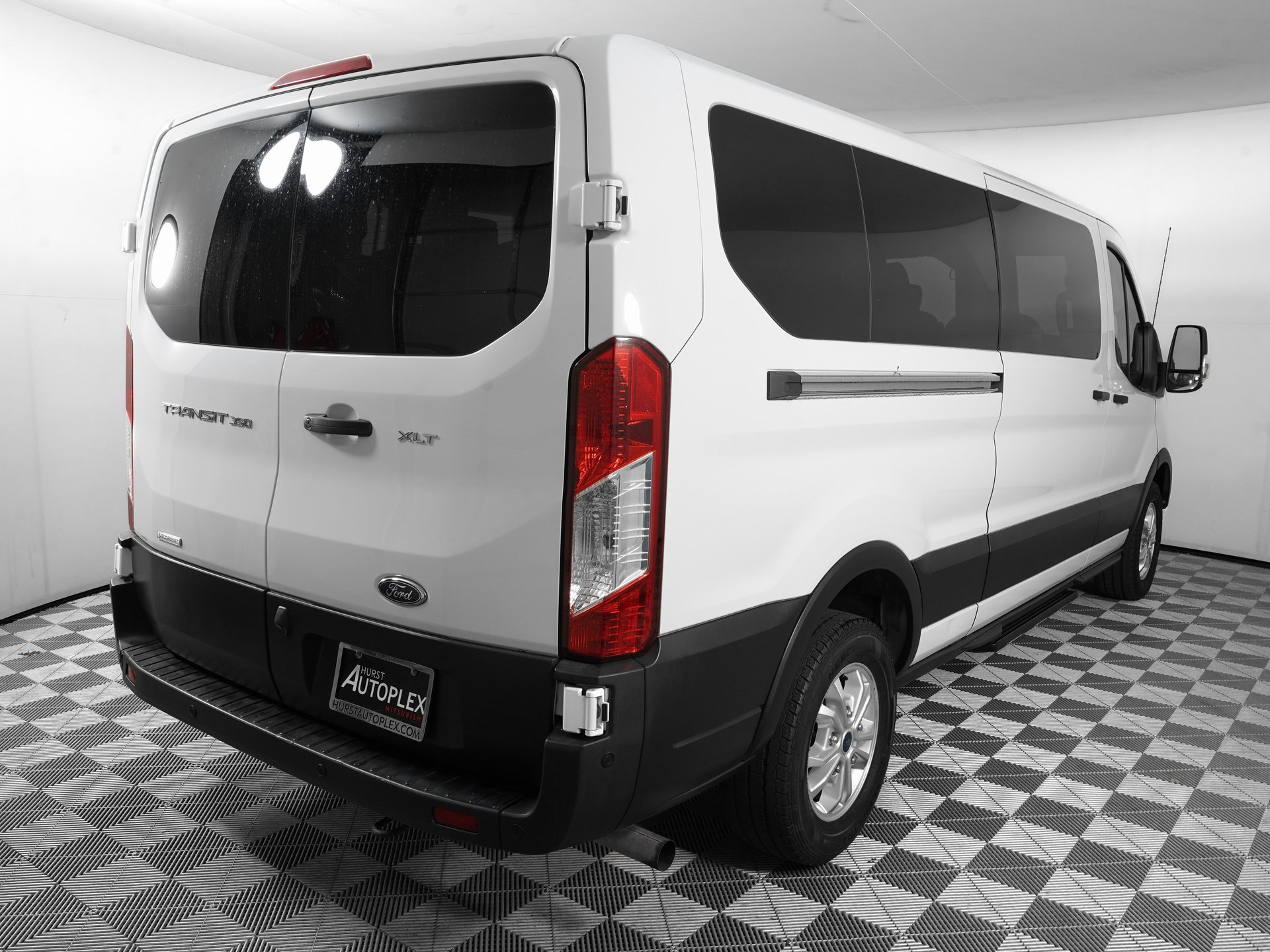 Used 2021 Ford Transit 350 XLT image 5