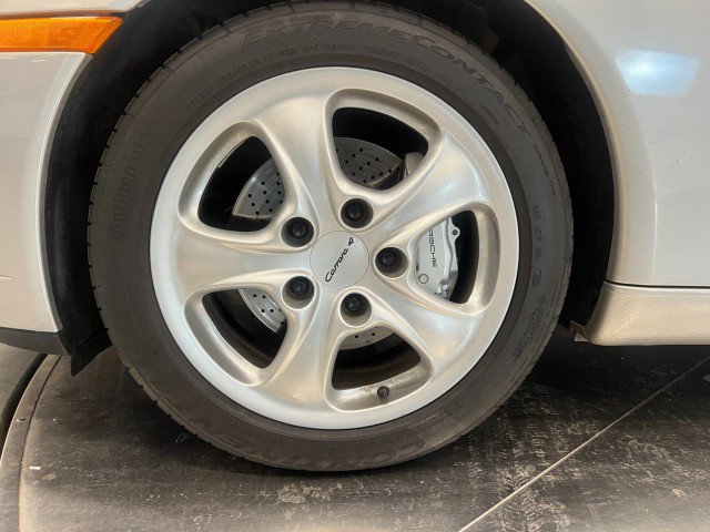 Used 2000 Porsche 911 Cabriolet image 29