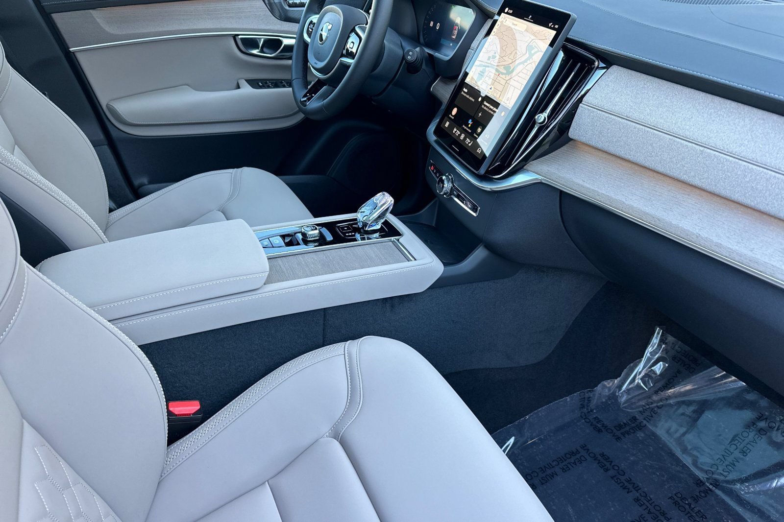 New 2026 Volvo XC90 B5 Plus w/ Protection Package AWD/4WD image 19
