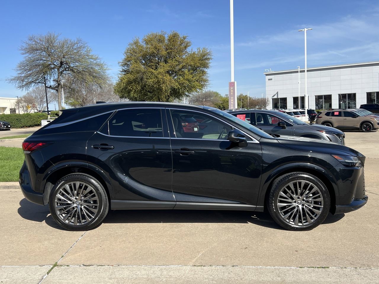 Used 2023 Lexus RX 350 FWD w/ Accessory Package (Z1) image 3