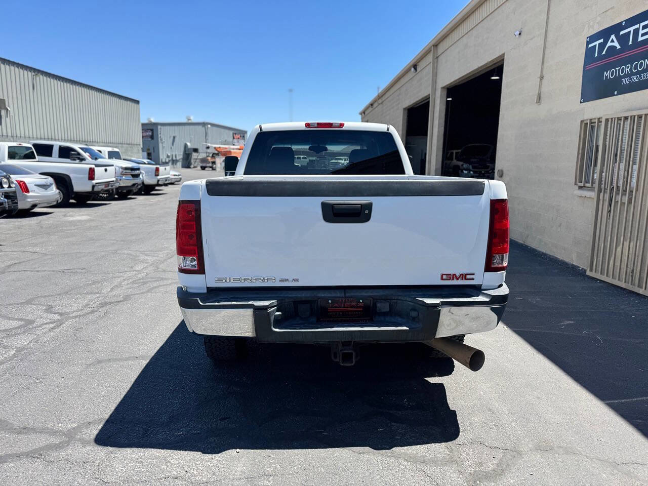 Used 2009 GMC Sierra 2500 SLE w/ SLE Preferred Package RWD image 8