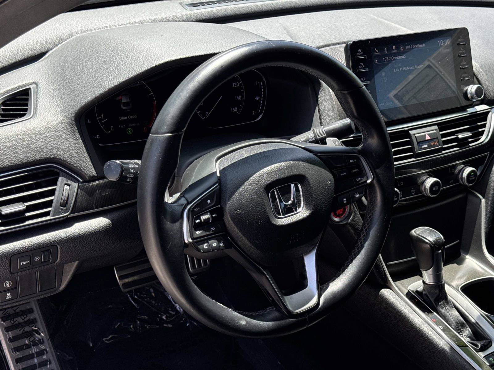 Used 2018 Honda Accord Sport image 3