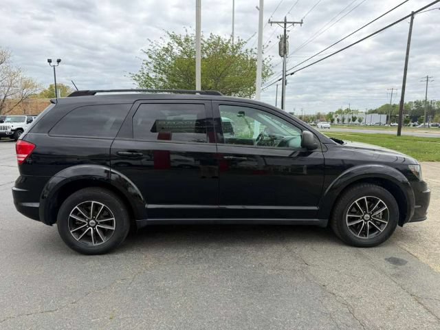 Used 2018 Dodge Journey SE w/ Blacktop Package FWD image 9