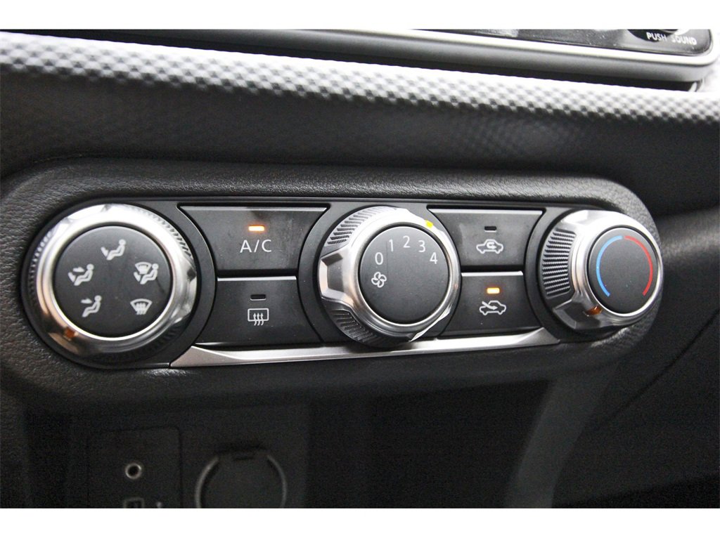 Used 2025 Nissan Kicks Play S image 41