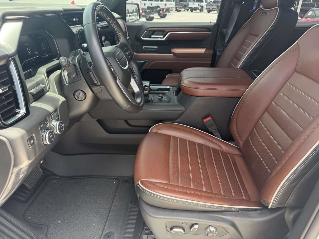 Used 2025 GMC Sierra 1500 Denali Ultimate AWD/4WD image 12
