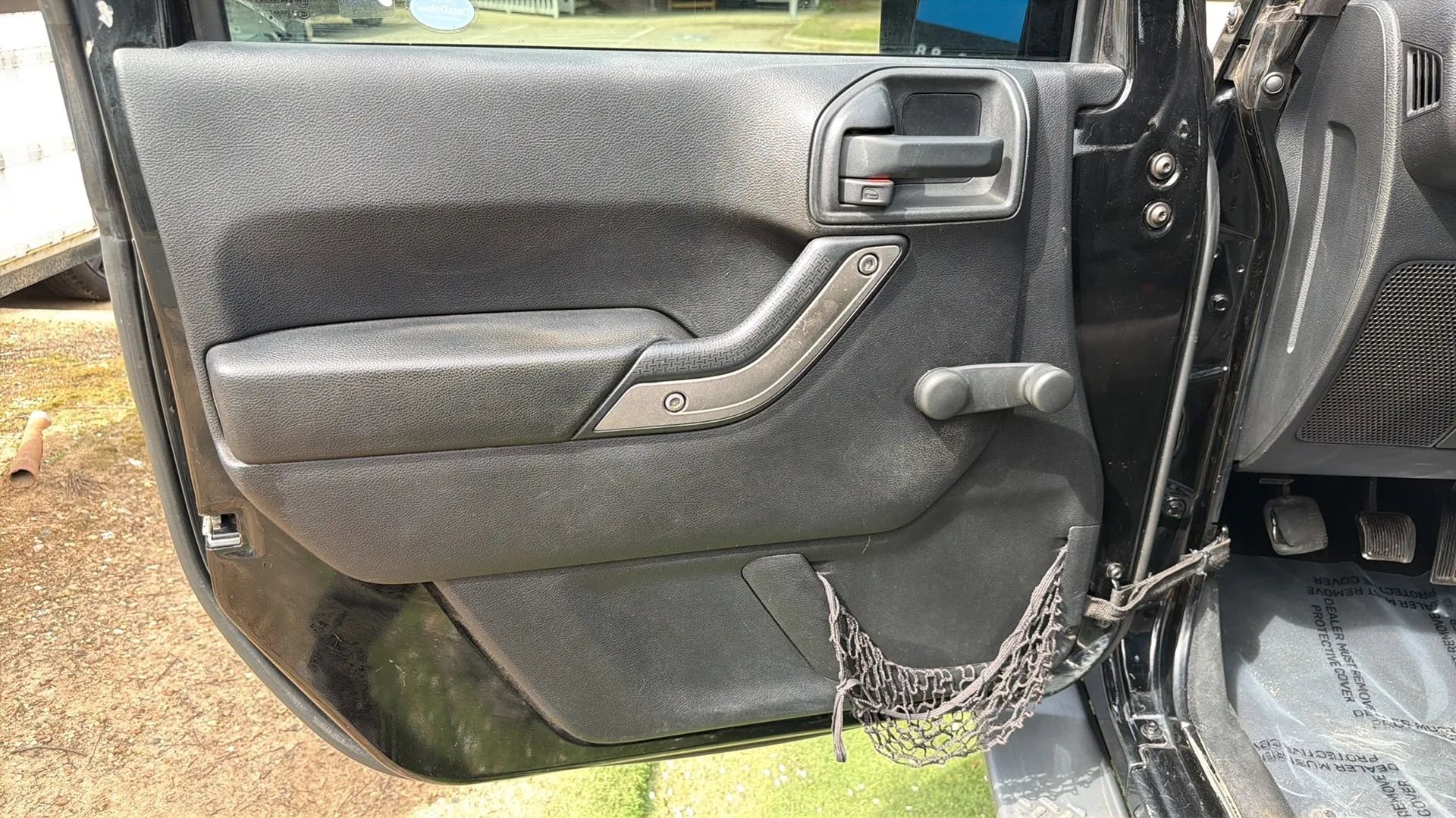 Used 2015 Jeep Wrangler Sport image 18