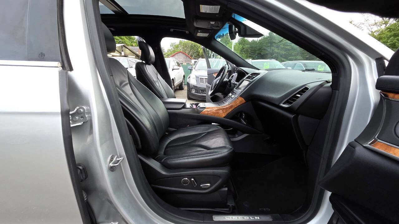 Used 2016 Lincoln MKX Select w/ Select Plus Package AWD/4WD image 47