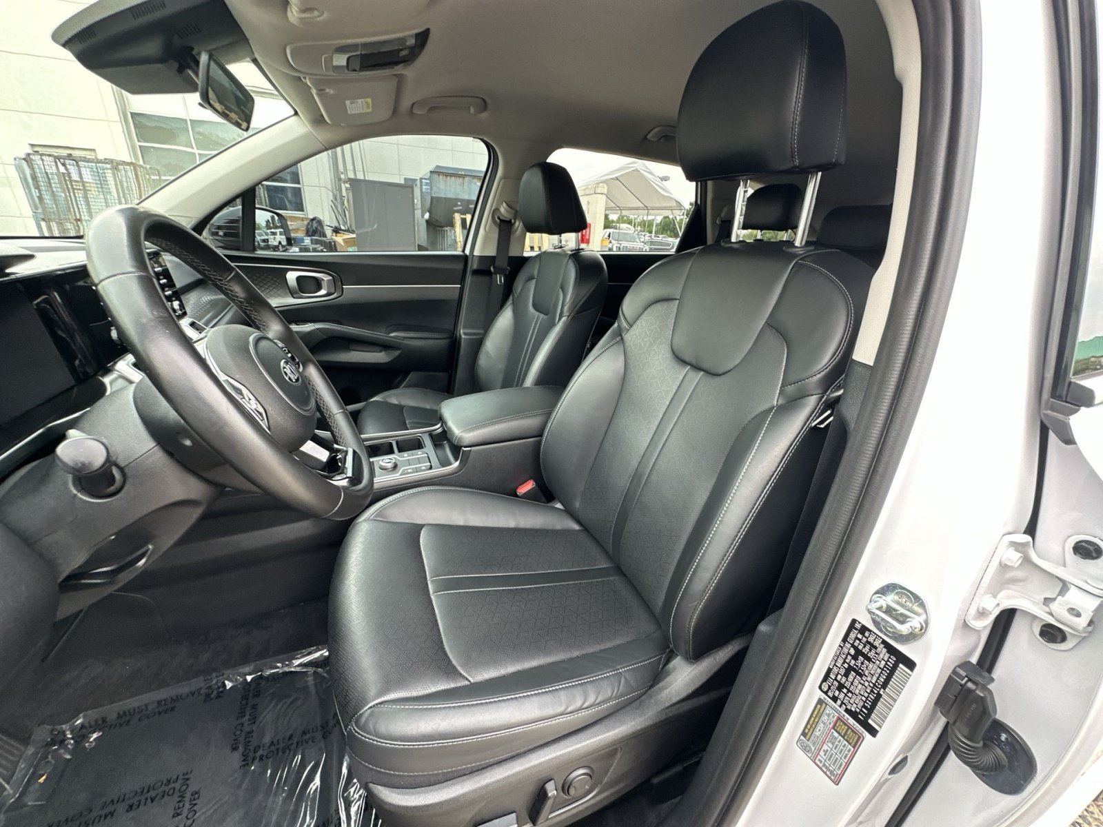 Used 2021 Kia Sorento S FWD image 14