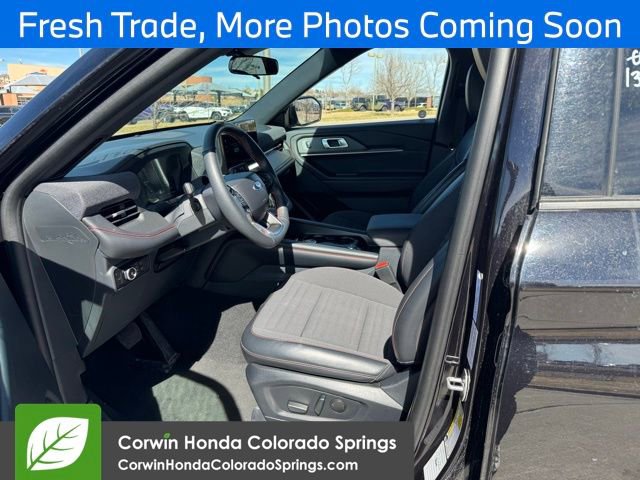 Used 2025 Ford Explorer ST-Line w/ ST-Line Street Pack image 9