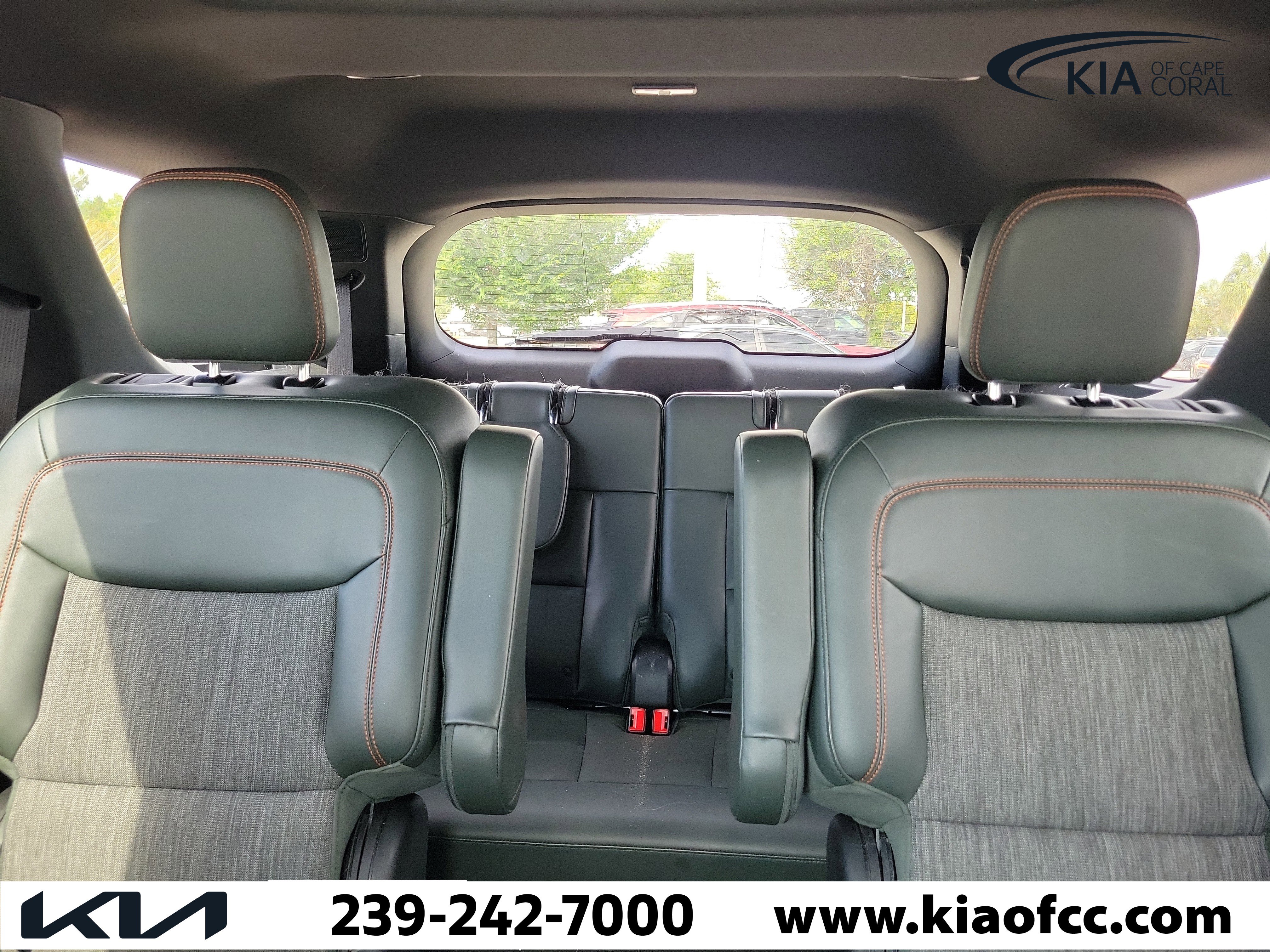 Used 2022 Ford Explorer Timberline w/ Timberline Technology Package AWD/4WD image 12