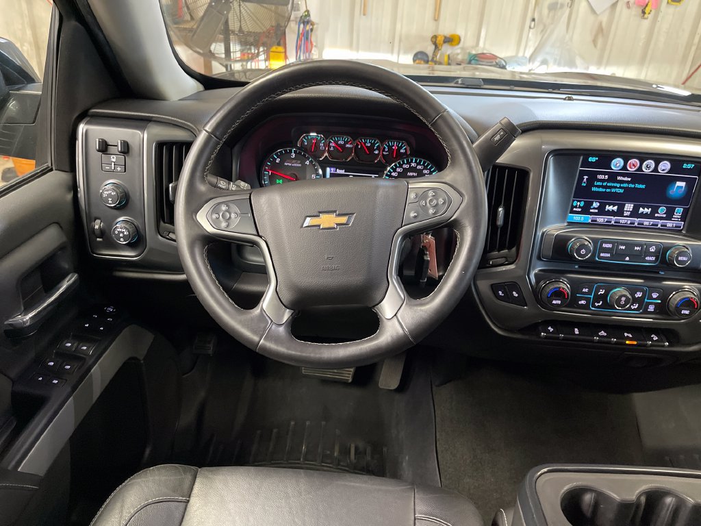 Used 2017 Chevrolet Silverado 1500 LT w/ All Star Edition AWD/4WD image 17