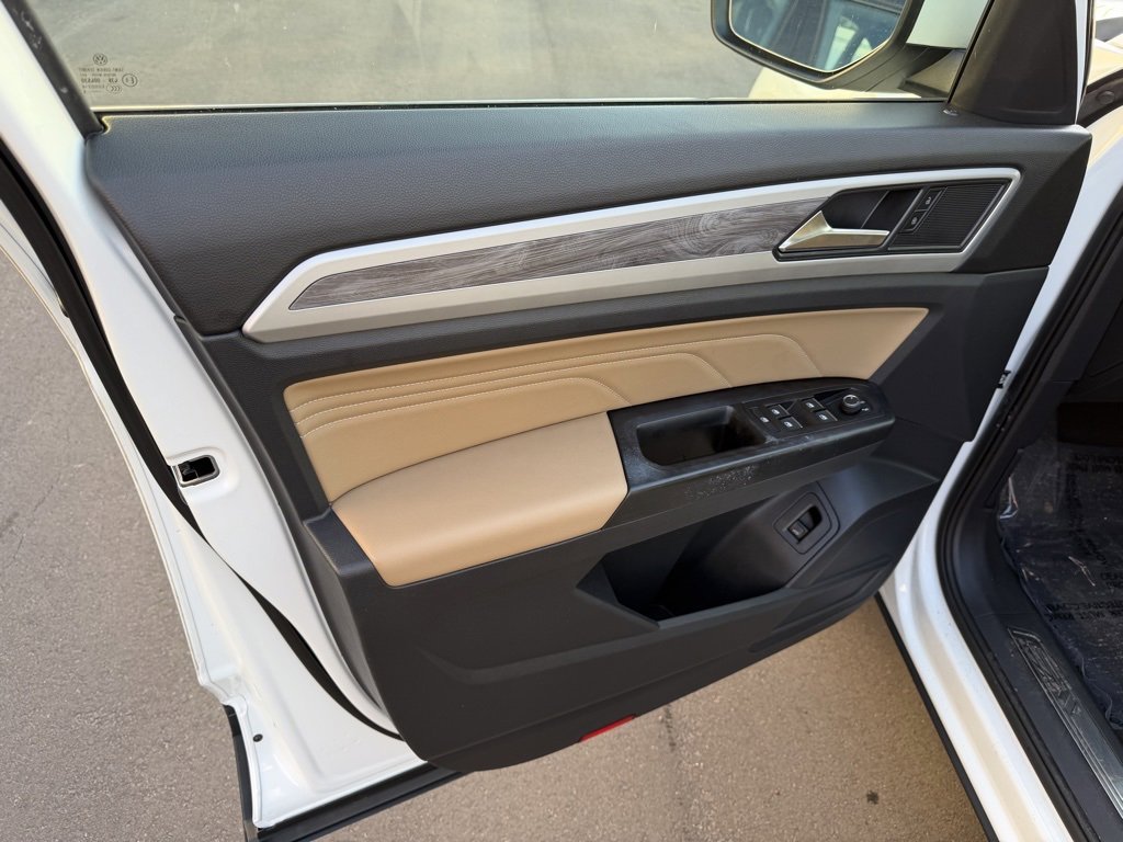 Used 2021 Volkswagen Atlas Cross Sport SE image 14