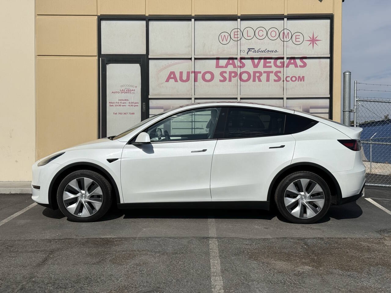 Used 2023 Tesla Model Y Long Range AWD/4WD image 5