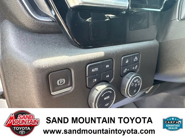 Used 2022 Chevrolet Silverado 1500 RST w/ Convenience Package II AWD/4WD image 16