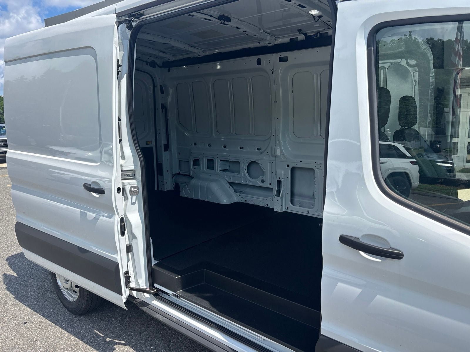 New 2026 Ford Transit 250 148 Medium Roof Extended AWD image 18