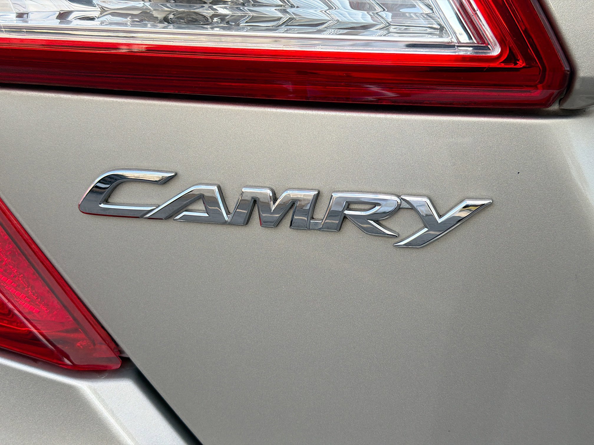 Used 2013 Toyota Camry L image 11