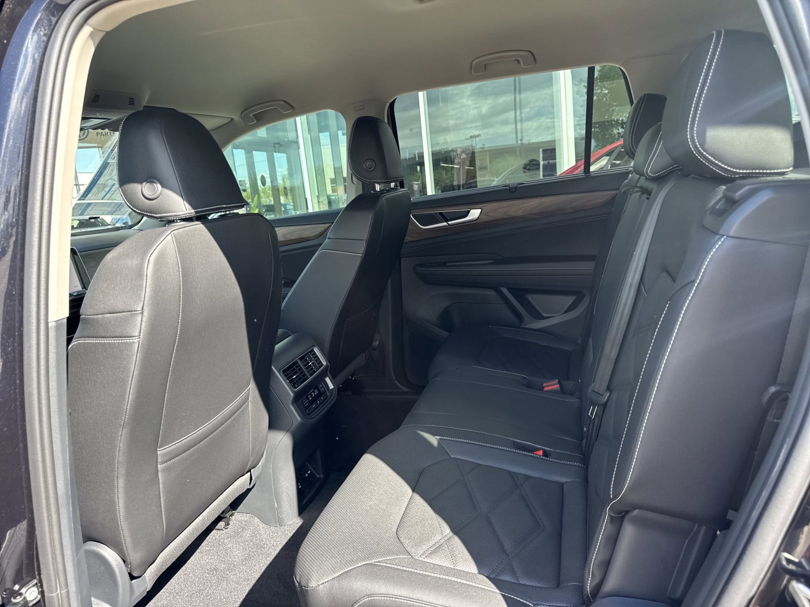 New 2026 Volkswagen Atlas SE image 19