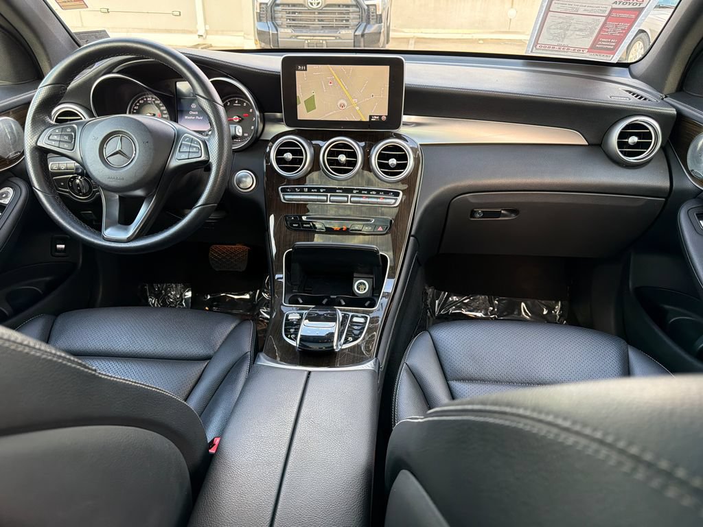 Used 2017 Mercedes-Benz GLC 300 4MATIC image 15