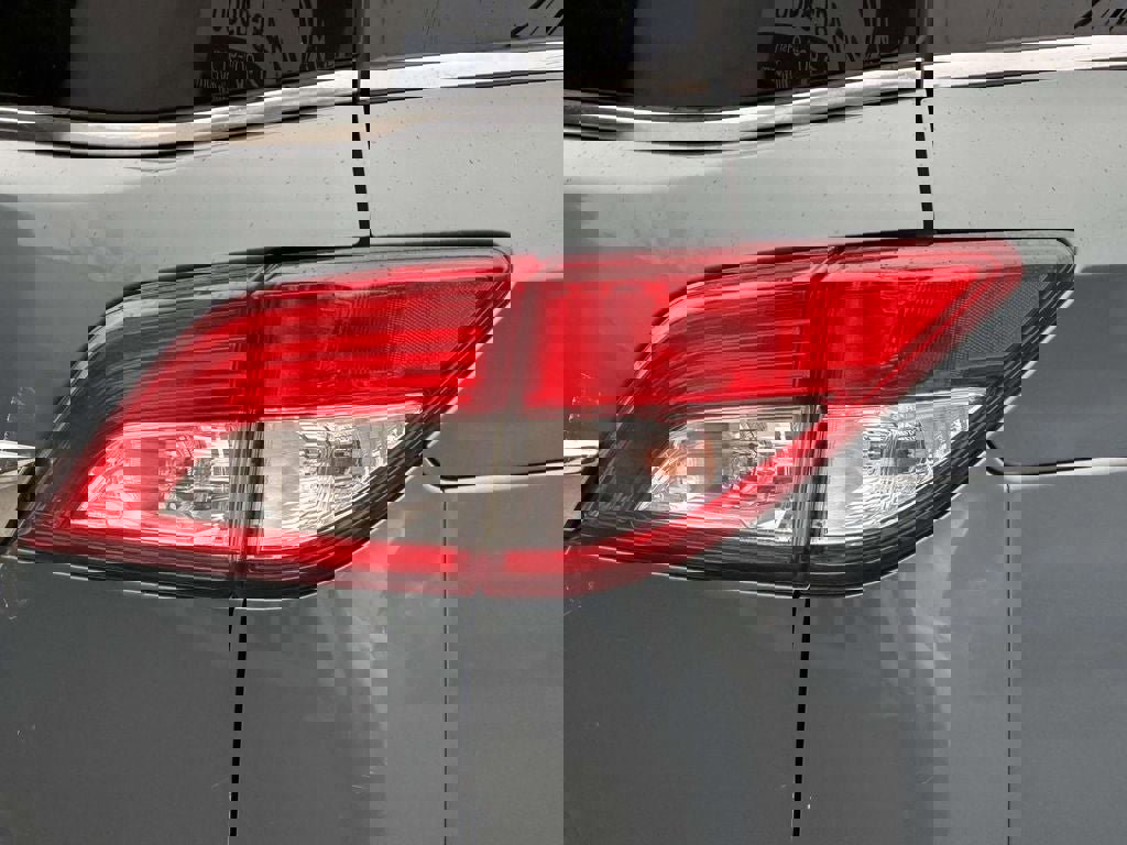 Used 2013 Nissan Quest SV image 14