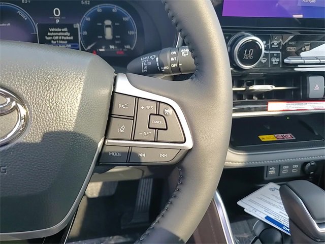 Used 2025 Toyota Highlander Platinum image 16