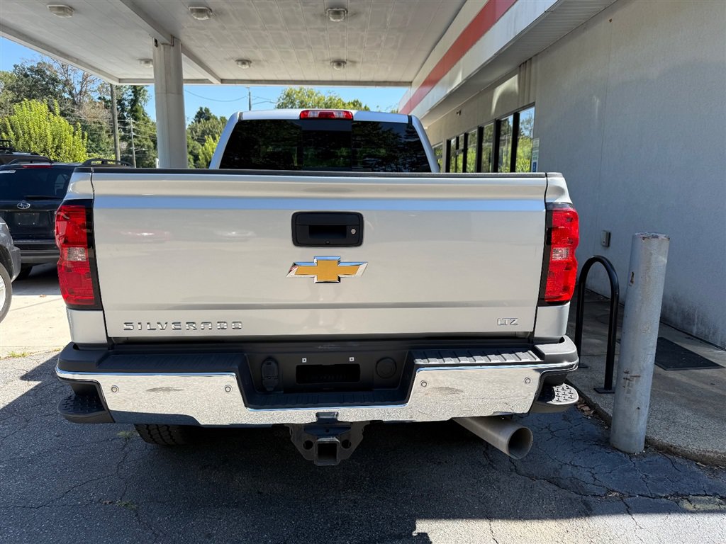 Used 2019 Chevrolet Silverado 2500 LTZ w/ Duramax Plus Package AWD/4WD image 13