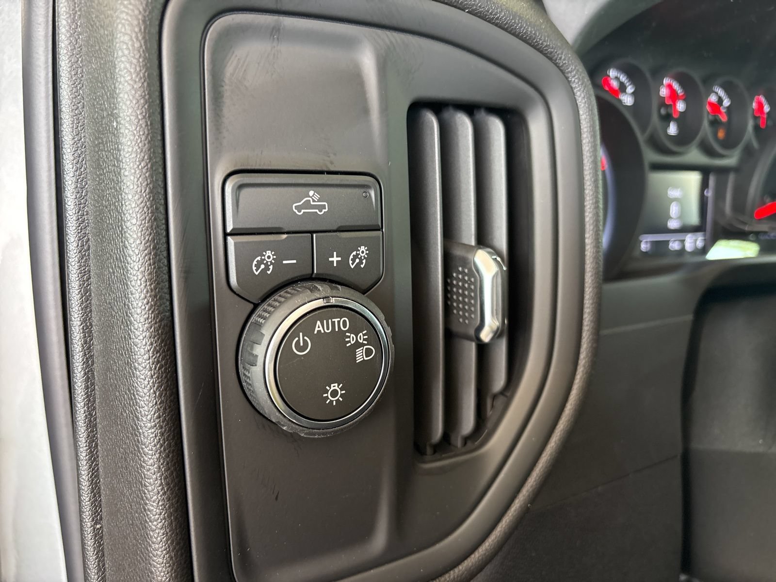 New 2026 Chevrolet Silverado 1500 Custom RWD image 12