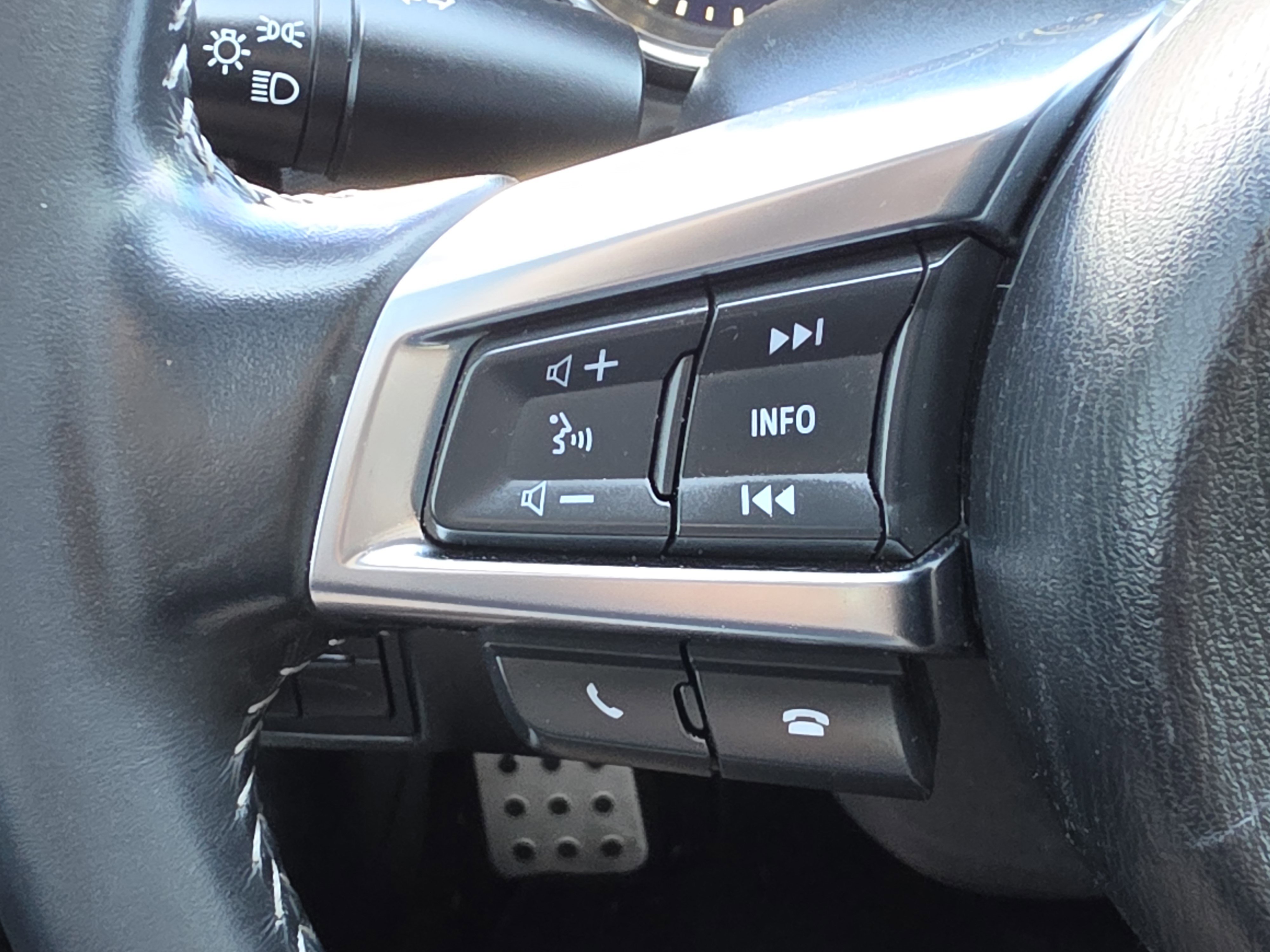 Used 2021 MAZDA MX-5 Miata RF Club w/ Interior Package (MT) image 11