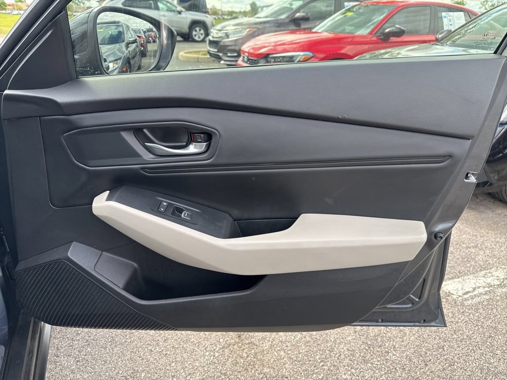 Used 2025 Honda Accord SE image 35