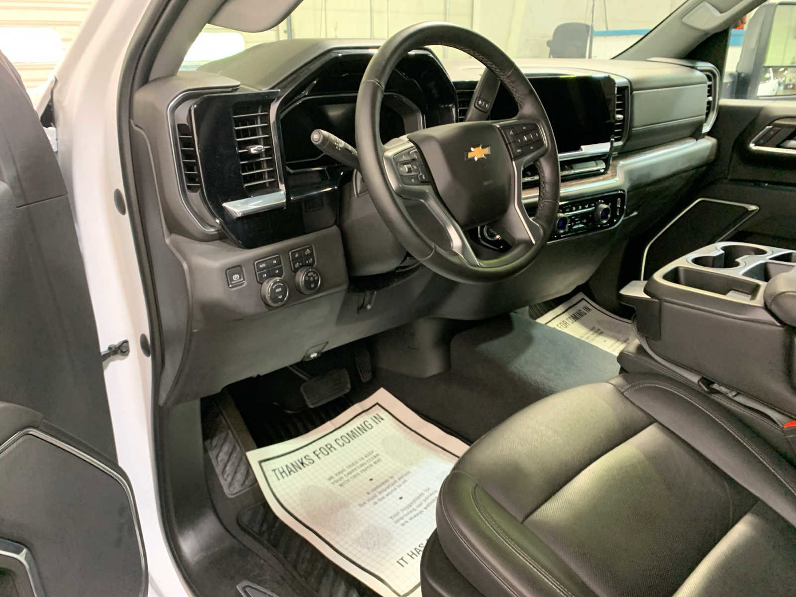 Used 2024 Chevrolet Silverado 2500 LTZ image 9