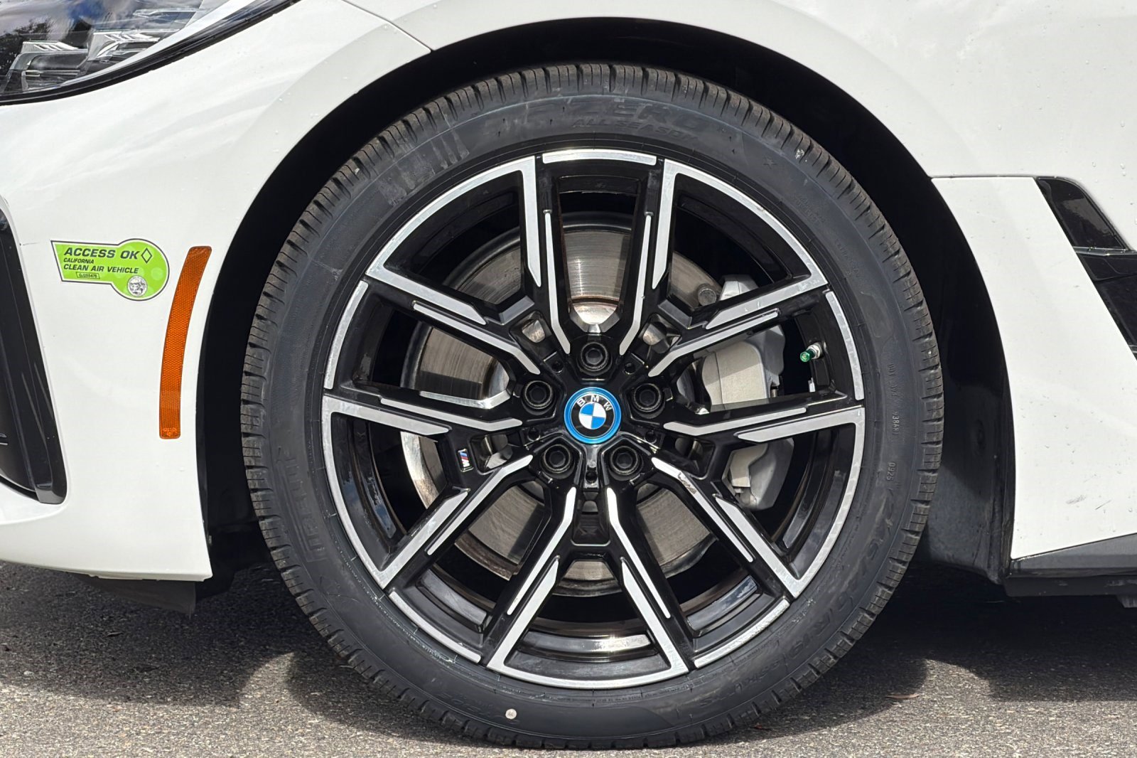 Certified 2023 BMW i4 eDrive40 w/ M Sport Package image 38