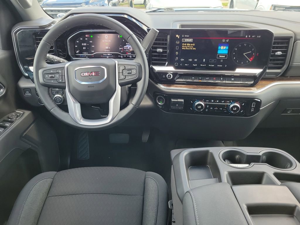 Used 2024 GMC Sierra 1500 Elevation w/ LPO, Elevation Black Package AWD/4WD image 12