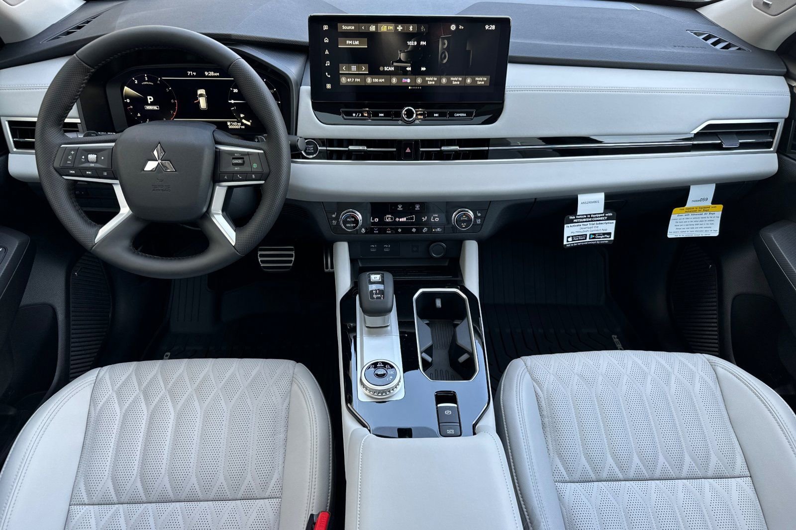 New 2025 Mitsubishi Outlander SEL image 12