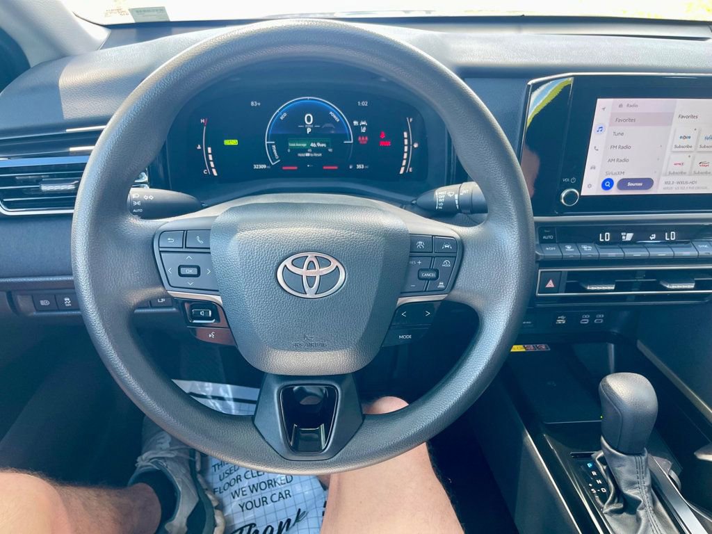 Used 2025 Toyota Camry LE image 13