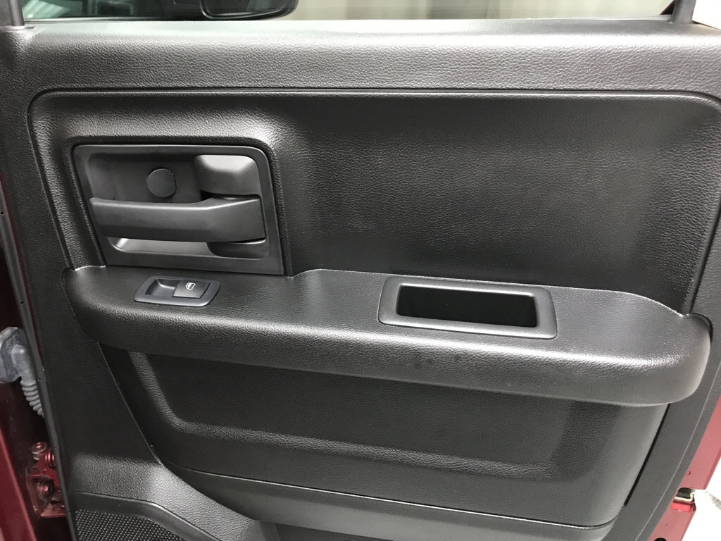 Used 2018 RAM 1500 Express w/ Express Value Package AWD/4WD image 18