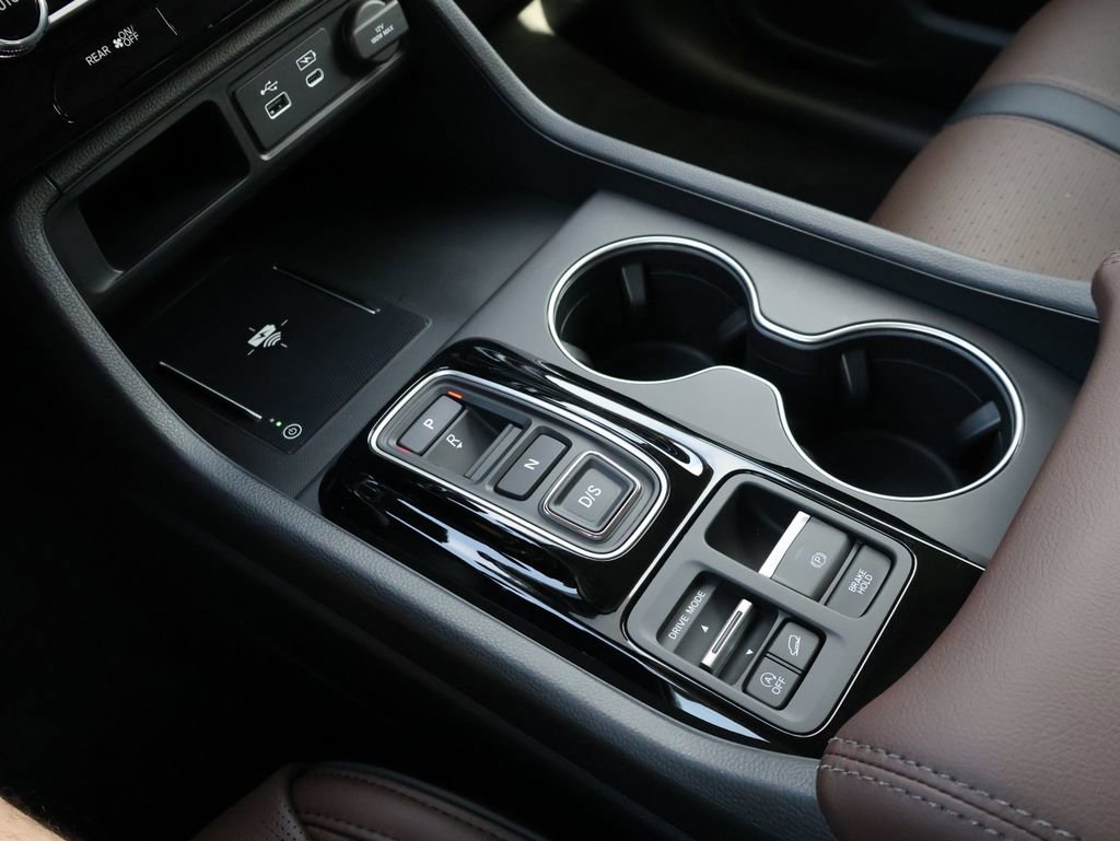 Certified 2025 Honda Pilot Elite image 26