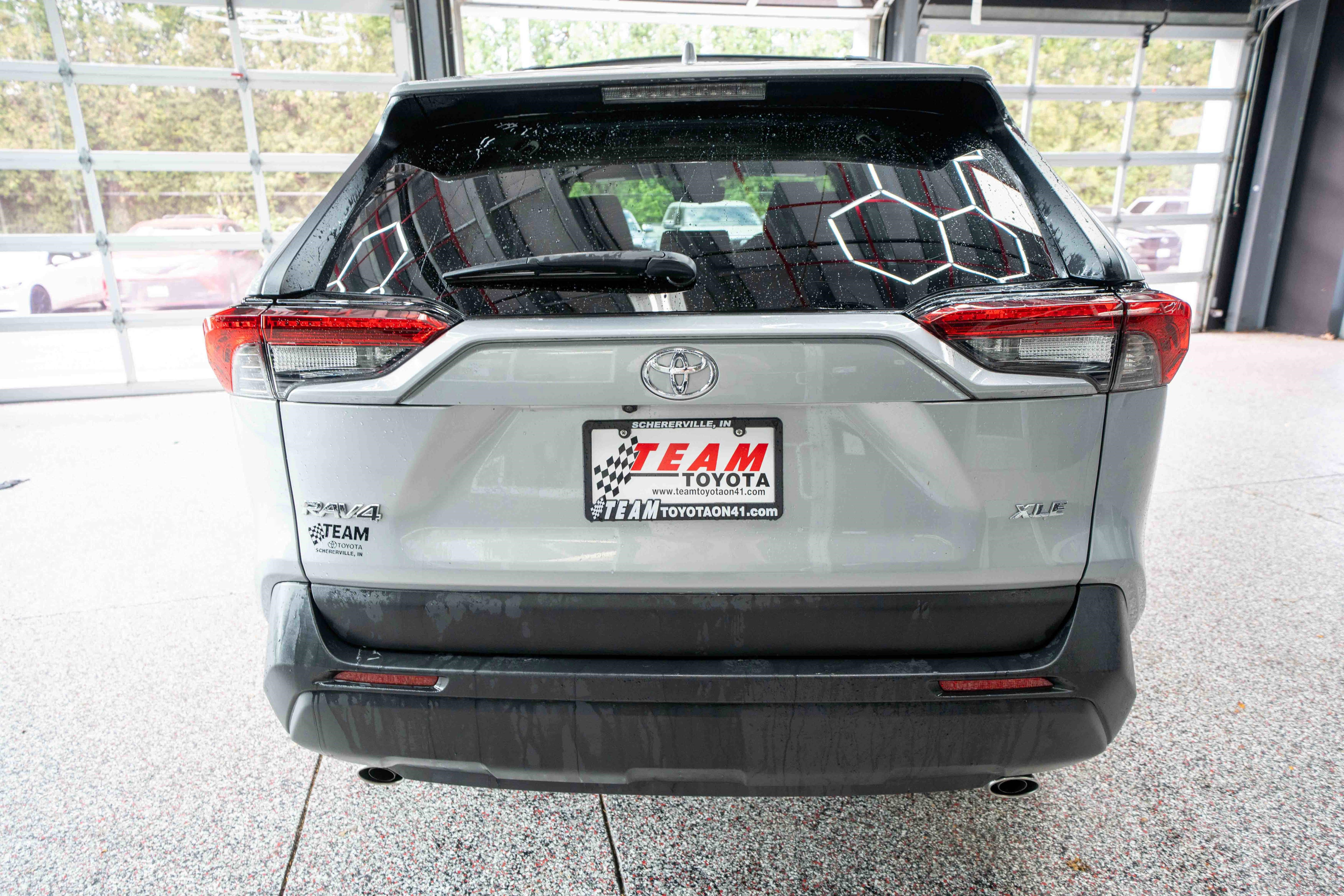 Used 2024 Toyota RAV4 XLE Premium FWD image 3