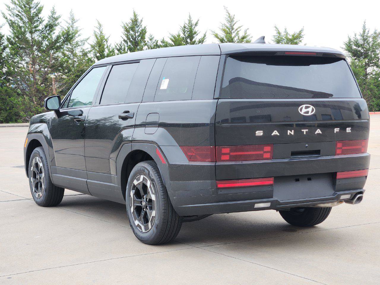 New 2026 Hyundai Santa Fe SE FWD image 3