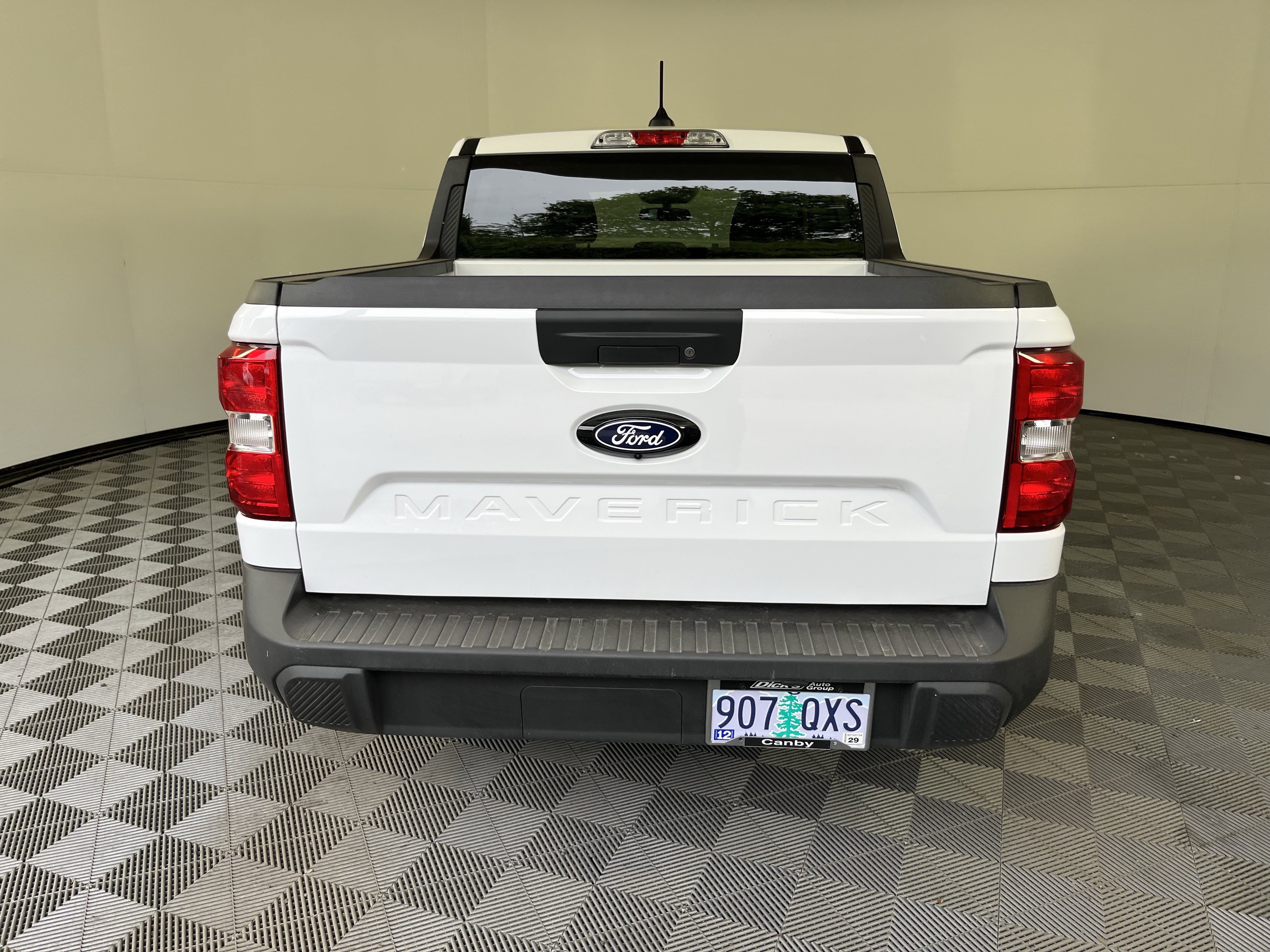 Used 2025 Ford Maverick XL w/ Equipment Group 101A AWD/4WD image 4