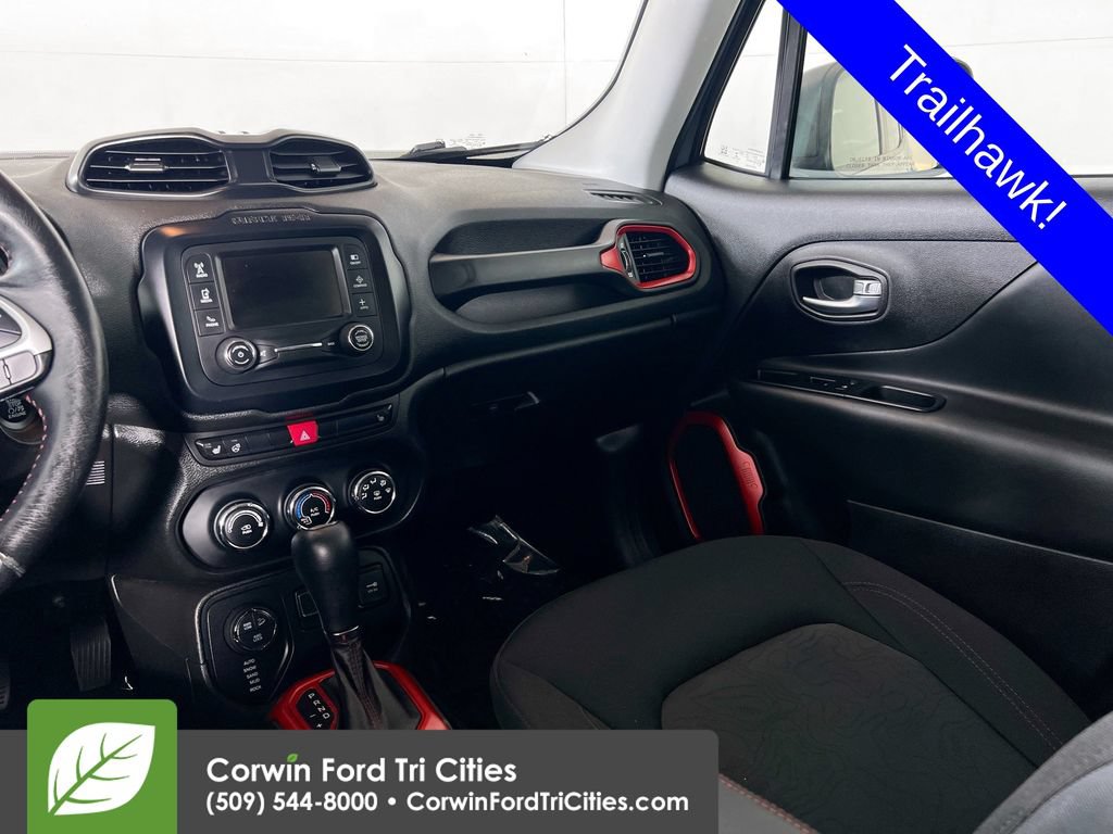 Used 2017 Jeep Renegade Trailhawk w/ Cold Weather Group II AWD/4WD image 26