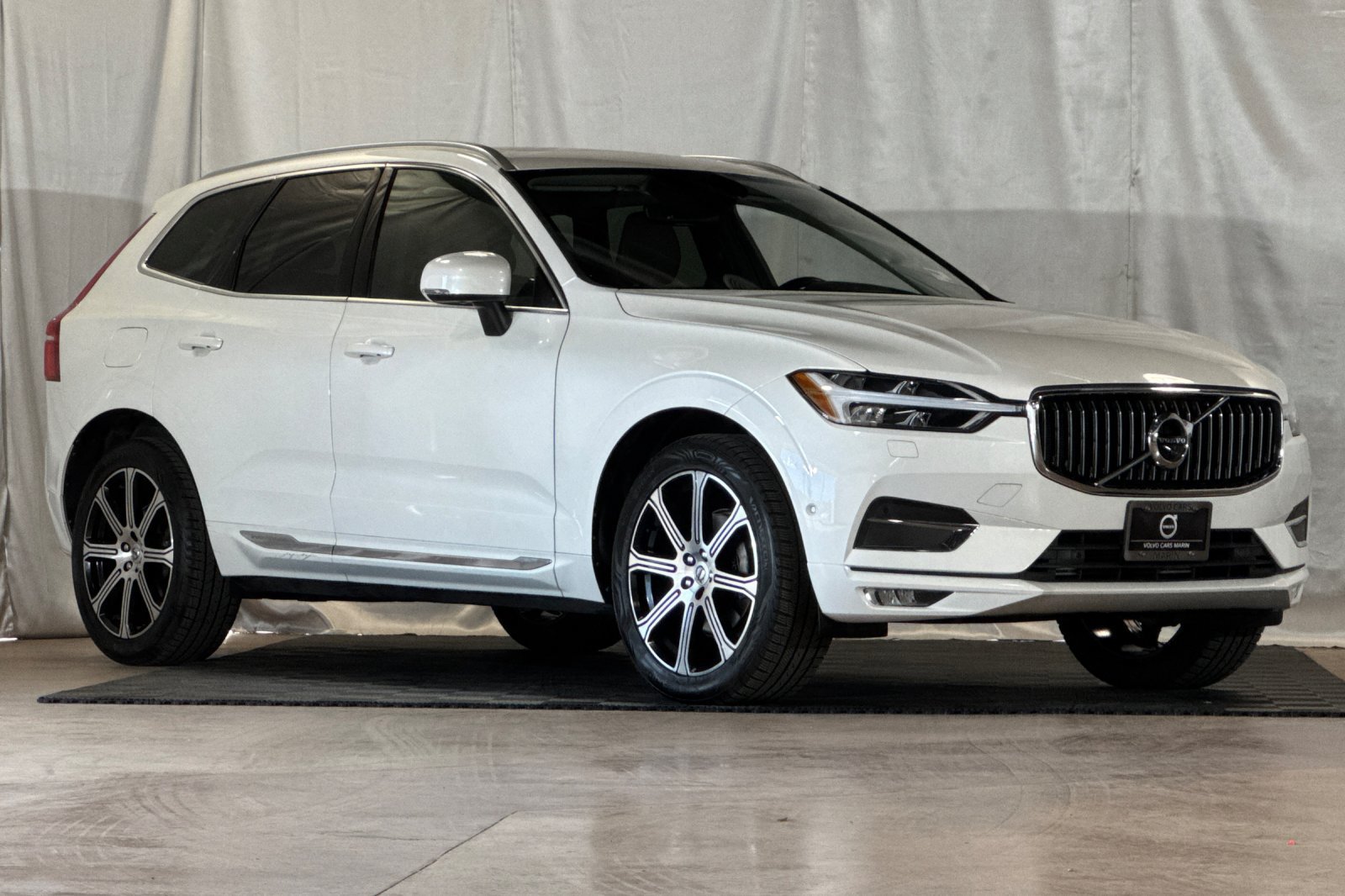 Used 2019 Volvo XC60 T5 Inscription w/ Protection Package Premier AWD/4WD image 9