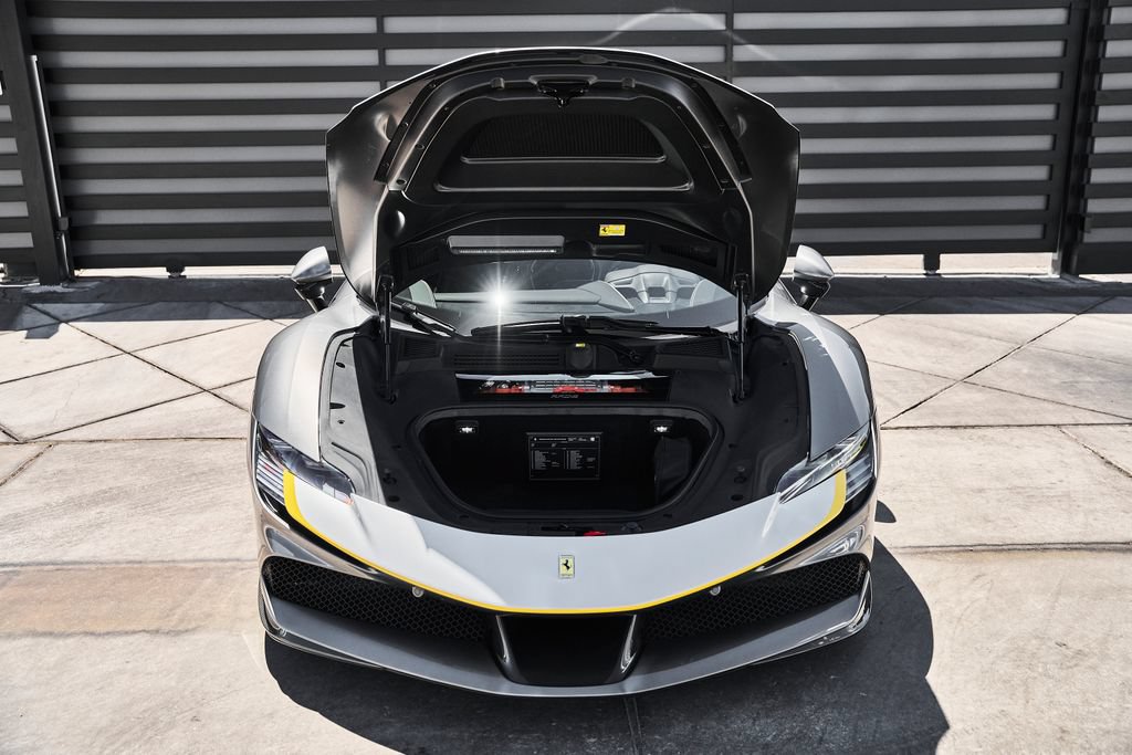 Used 2021 Ferrari SF90 Stradale AWD/4WD image 18
