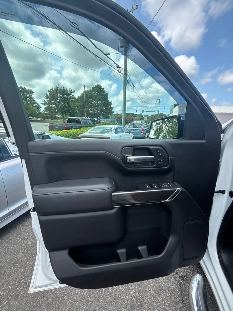 Used 2021 Chevrolet Silverado 1500 LTZ AWD/4WD image 11