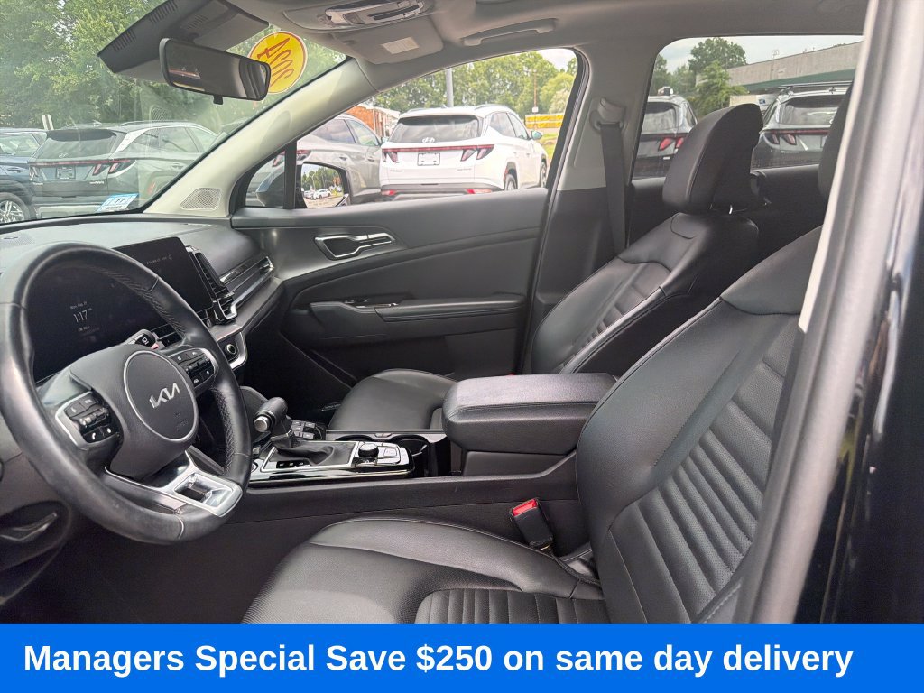 Used 2024 Kia Sportage SX FWD image 13