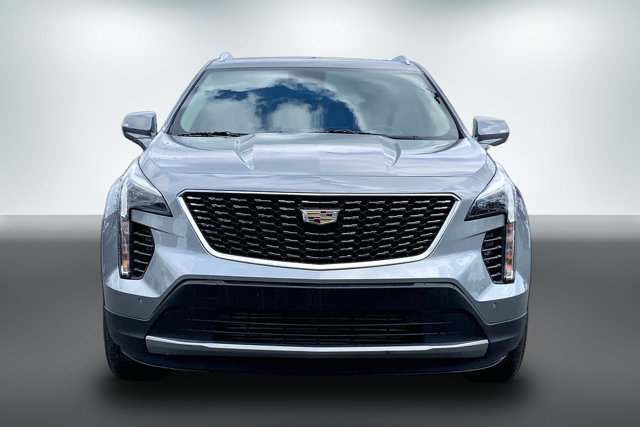 Used 2023 Cadillac XT4 Premium Luxury AWD/4WD image 2