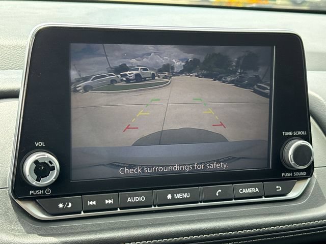 Used 2024 Nissan Rogue SV FWD image 25