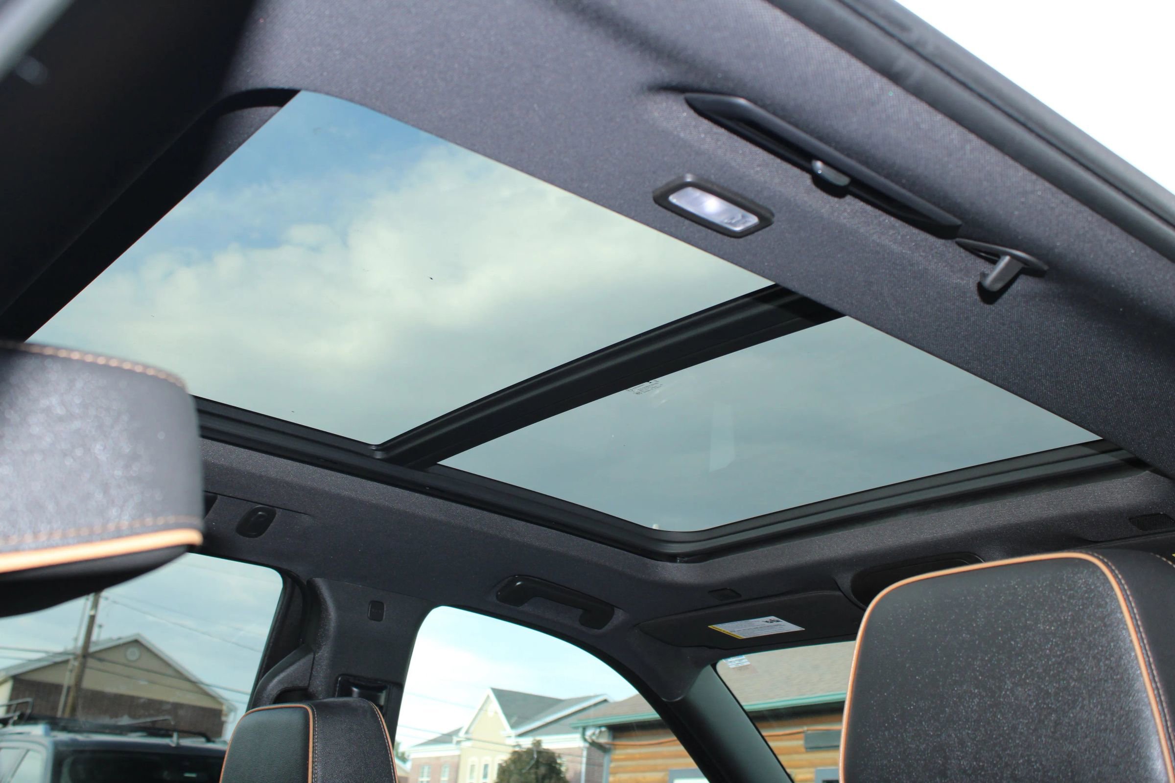 Used 2023 GMC Yukon AT4 w/ AT4 Premium Plus Package image 31