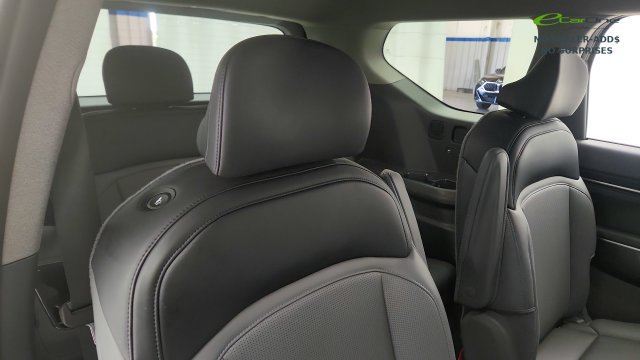 Used 2024 Kia EV9 Light Long Range RWD image 41
