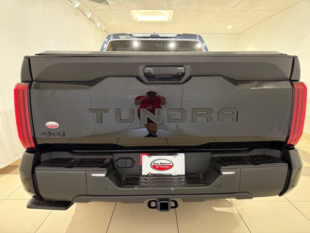 Used 2024 Toyota Tundra SR5 w/ SR5 Convenience Package AWD/4WD image 4