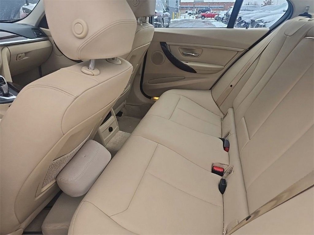 Used 2013 BMW 328i xDrive Sedan image 10