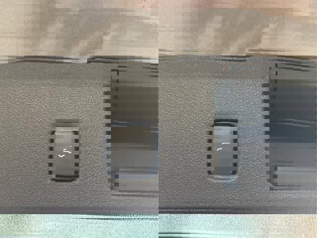 New 2025 Ford Escape ST-Line w/ Cold Weather Package image 27